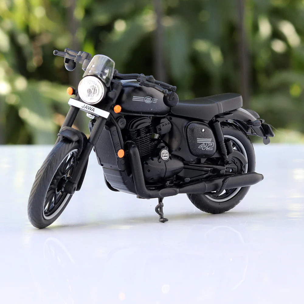 Java Yezdi Scale model 1/18