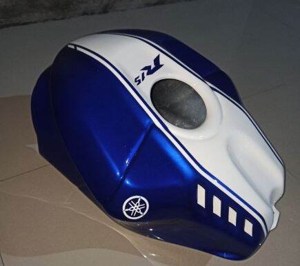 R15 V2 Tank cover